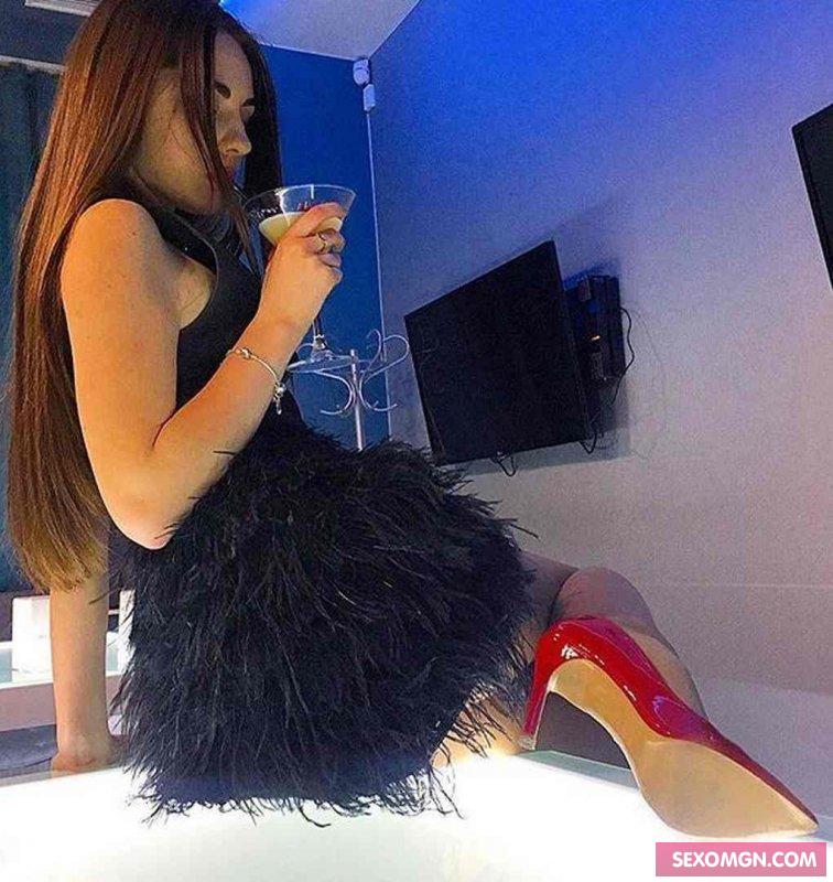 Проститутка Юля (22 лет, Магнитогорск)